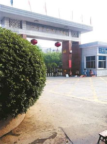 安徽毛坦厂中学需先买学籍再借读 全都明码标价